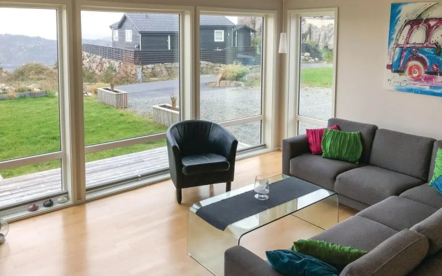 Beautiful Home in Lindesnes With 5 Bedrooms