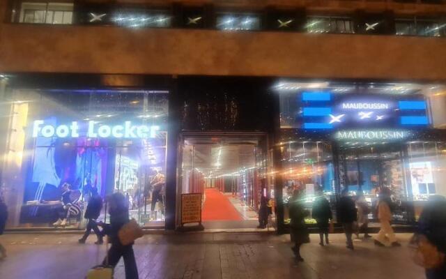 128 - Urban Art Rock Champs-Elysées