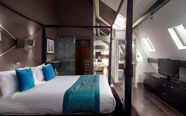 Roomzzz Manchester City