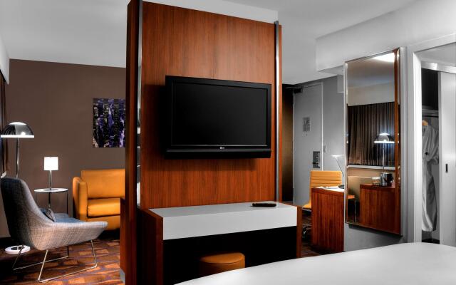 Отель DoubleTree by Hilton Metropolitan - New York City