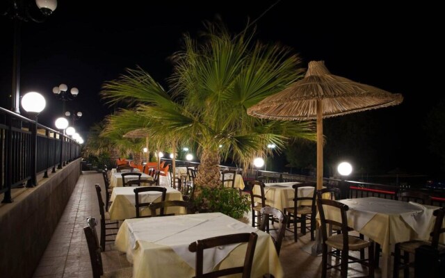 Triton Authentic Cretan Hotel