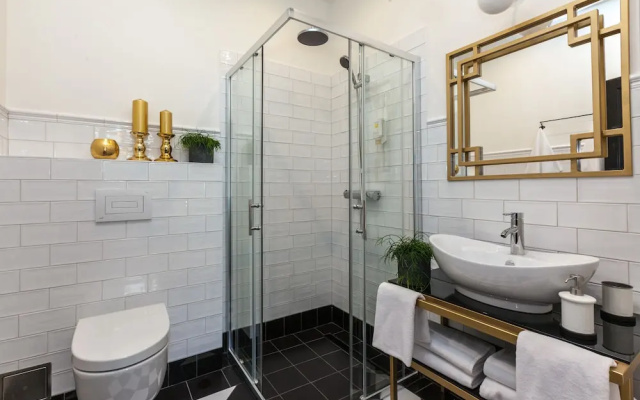 Golden Prague Rooms
