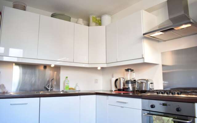 Battersea 2 Bedroom Flat