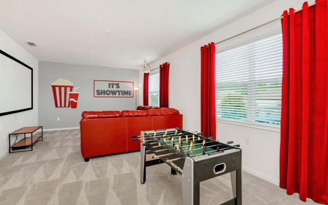 6BR Luxury Home - Private Pool Games Room