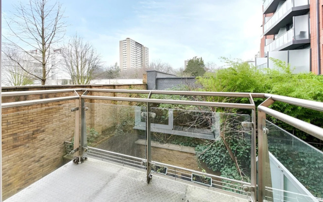 Still Life Clerkenwell Deluxe