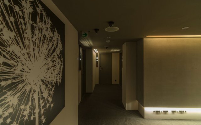 Simple Plus Hotel
