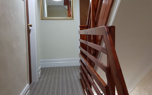 Trentham Private Hotel