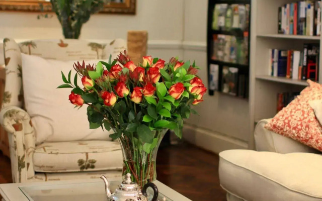 Melrose Place Boutique Hotel