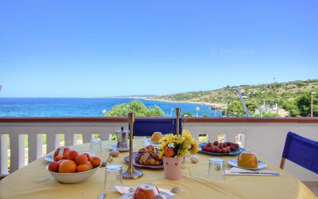 Sunset Greg, Lovely Front bay Terraced House