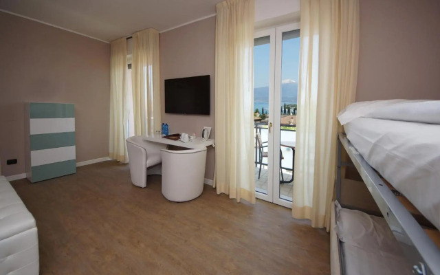 Hotel Clarin 14 by Dori