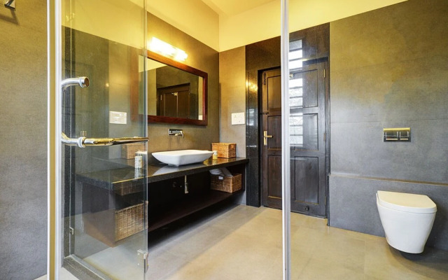 Oasis of Serenity by Vista Rooms