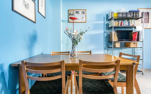 JOIVY Quiet Apt w Terrace in Beautiful Area