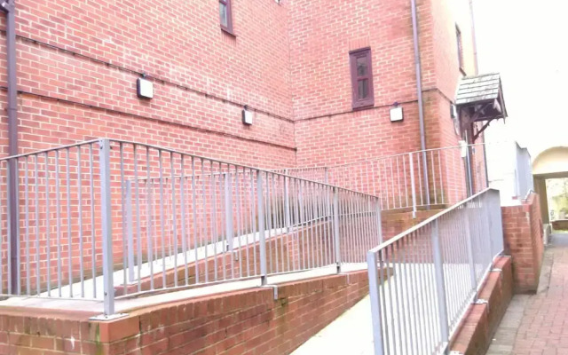 Riverside Court Apartment