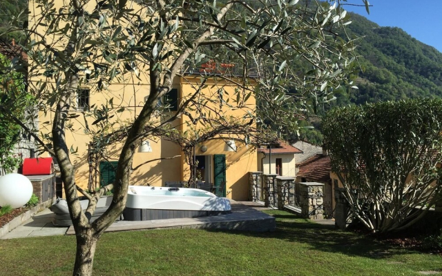 Mi Ca Argegno Lake Como