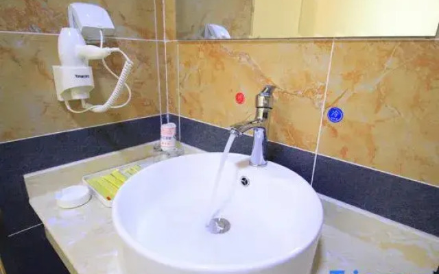 Dali Xinxin Busines Hotel