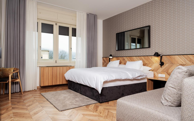 Urban Boutique Hotel