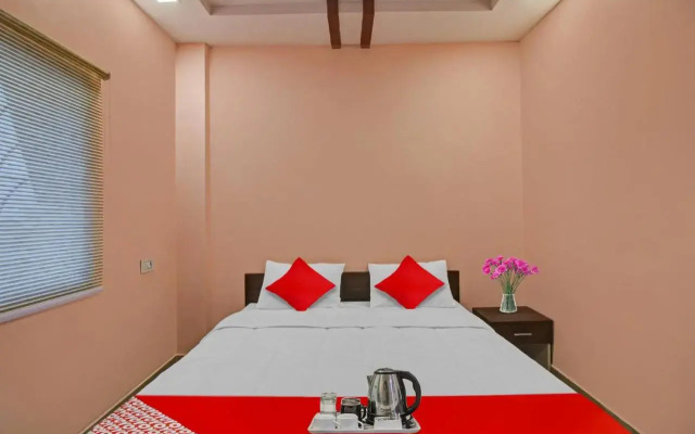 OYO Raj Hotel