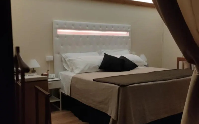 Quari Hotel Restaurant & Pizza