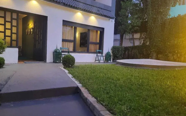 Villa Adam
