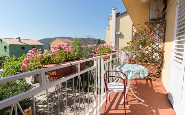 Apartment Marija - with parking : A2 Prvi kat Cres, Island Cres