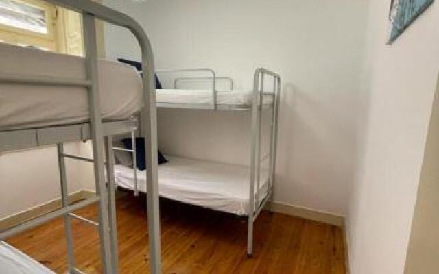 7 Seas 3 Hostel