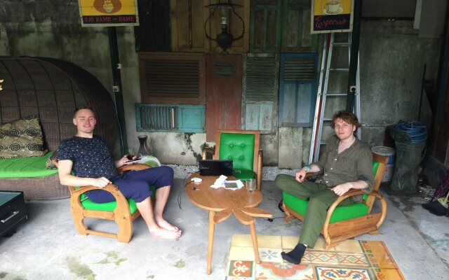 Mango Tree Dipudjo Homestay