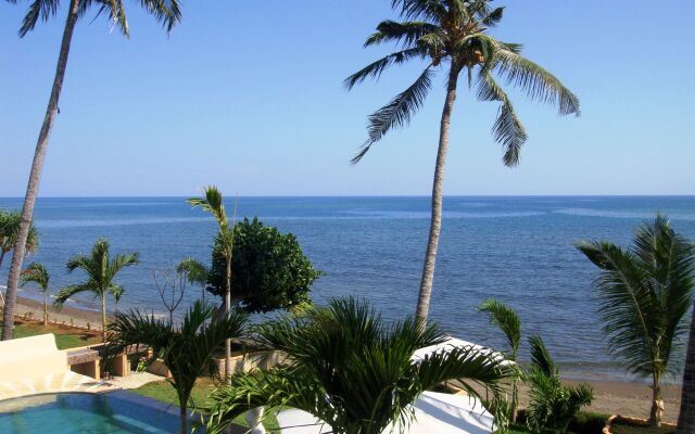 Dolphin Beach Bali