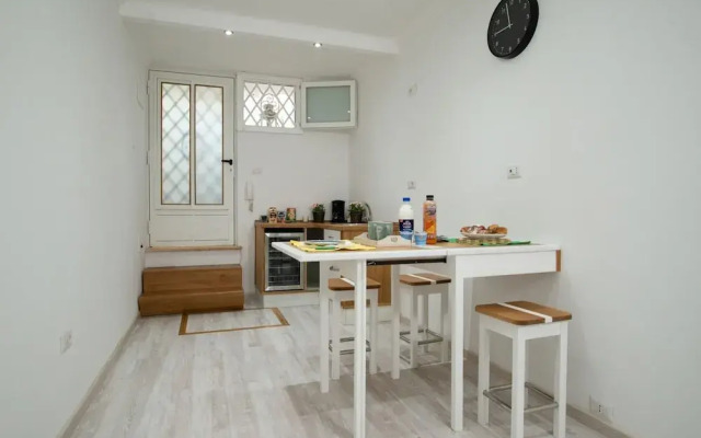 Canelli House