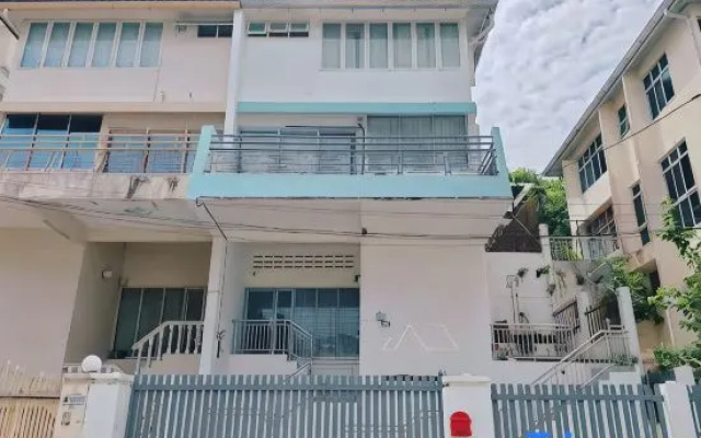 HT Hillside Urban Event Villa 5BR USM – Exterior – George Town