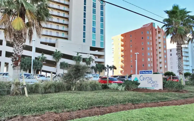 Crystal Shores West 1102