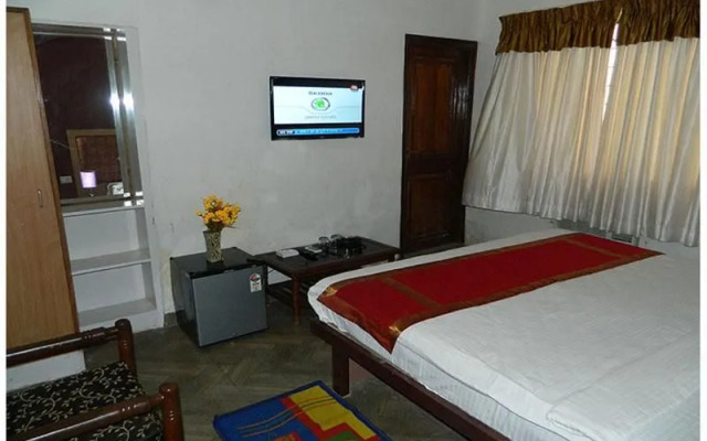 Town House Resort Candolim (Magnum Resort)