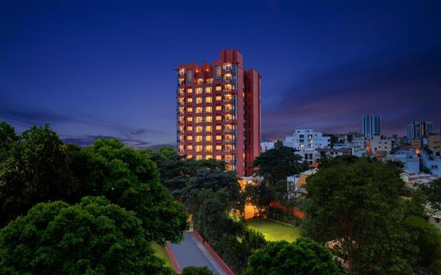 Peninsula Suites