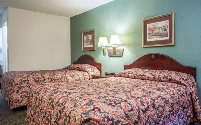 Red Roof Inn & Suites Cornelius – Lake Norman