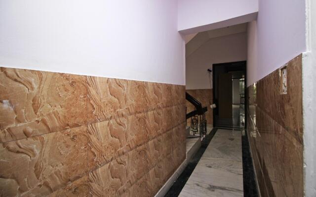 Capital O 9222 Winsome Hotel