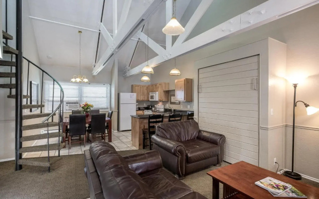 Sweetwater Lift Lodge