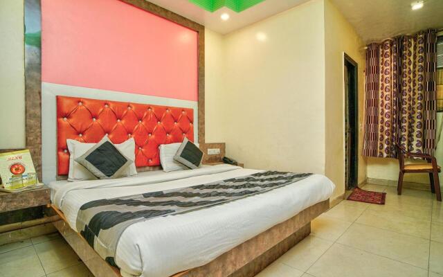Revels Plum Hotel At New Delhi Railway Station