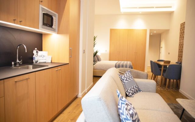 nQn Aparts & Suites Sevilla