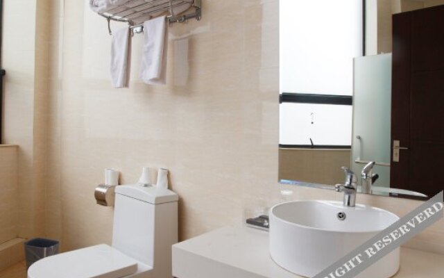 Super 8 Hotel (Wuhan Happy Valley)