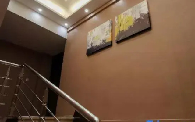 Yiju Collection Hotel (Mohe Beijixing Square)