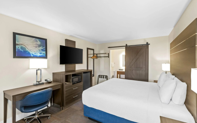 Travelodge by Wyndham Santa Rosa Wine Country