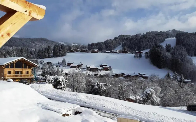 Chalet Timbers - Light and modern - sleeps 6 - Les Gets