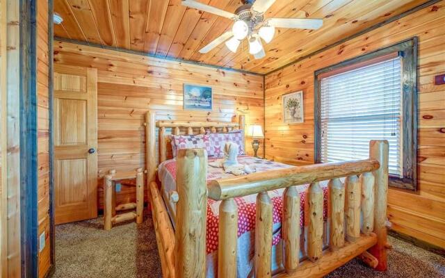 Standing Bear Lodge - Five Bedroom Cabin