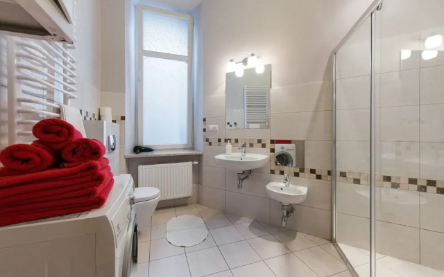 KrakowRentals - Family Apartment