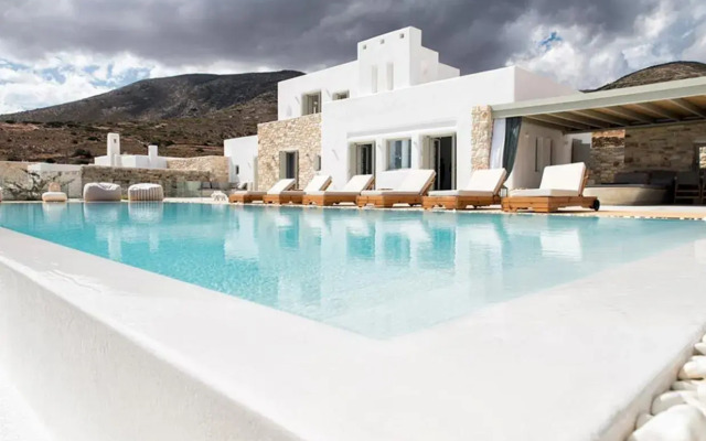 Luxury Key Paros