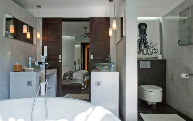 Private Villa in Seminyak 1142
