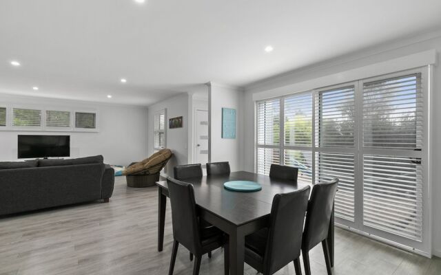 Fantasea - Free Foxtel & Wifi