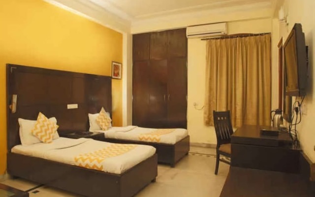 12075 Hotel Regalia Retrea