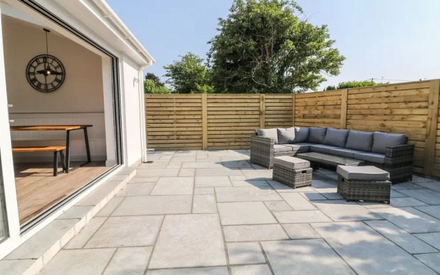 21 Llwyn Gwalch Estate