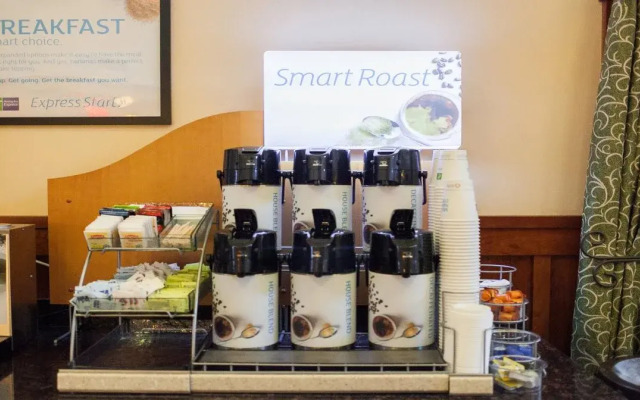 Holiday Inn Express and Suites Turlock by IHG