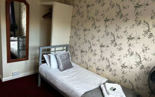 The Rose and Crown Hotel